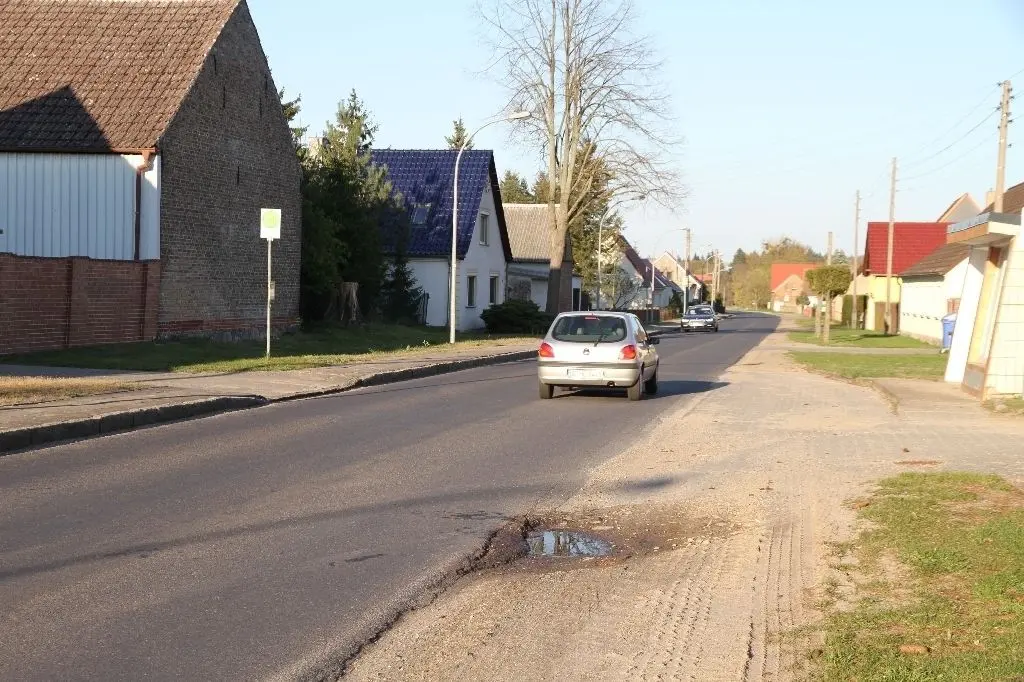 Ortsdurchfahrt Wulkow: Der Zeitpunkt für die Sanierung des maroden Teilstücks der L 36 ist weiterhin offen.