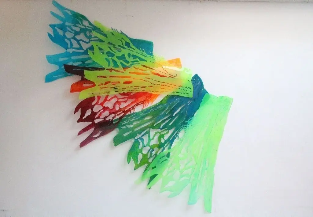 Wie ein Fächer: Für ihre Plastik "Flügelschlag der blauen Stunde" erhält die Künstlerin den Brandenburgischen Kunstpreis.