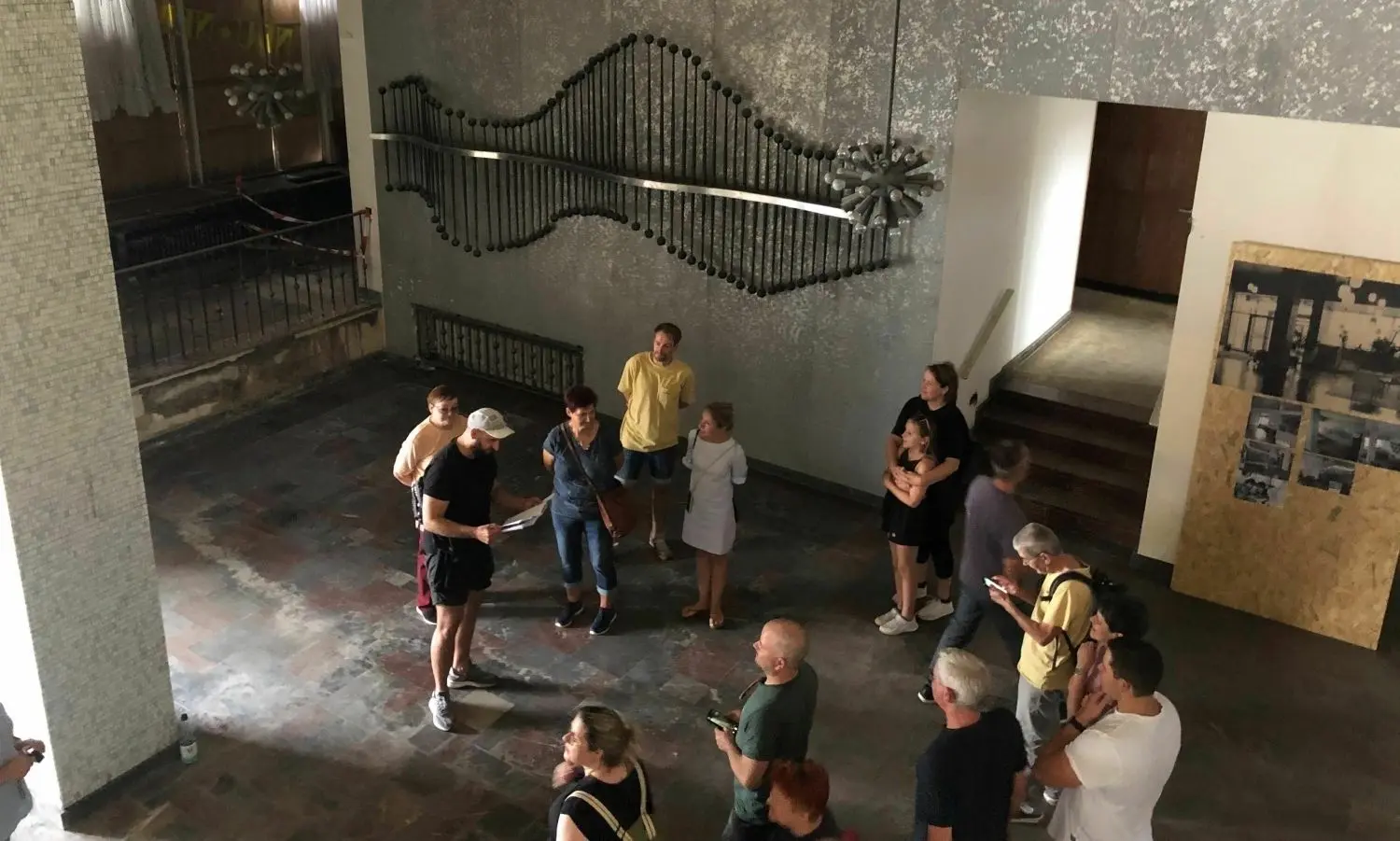 Das Hotel Lunik von innen: Am 12. und 13. August haben Führungen durch das einstige Hotel stattgefunden, das die Gebäudewirtschaft Eisenhüttenstadt dem Hamburger Unternehmer Ulrich Marseille abgekauft hat.