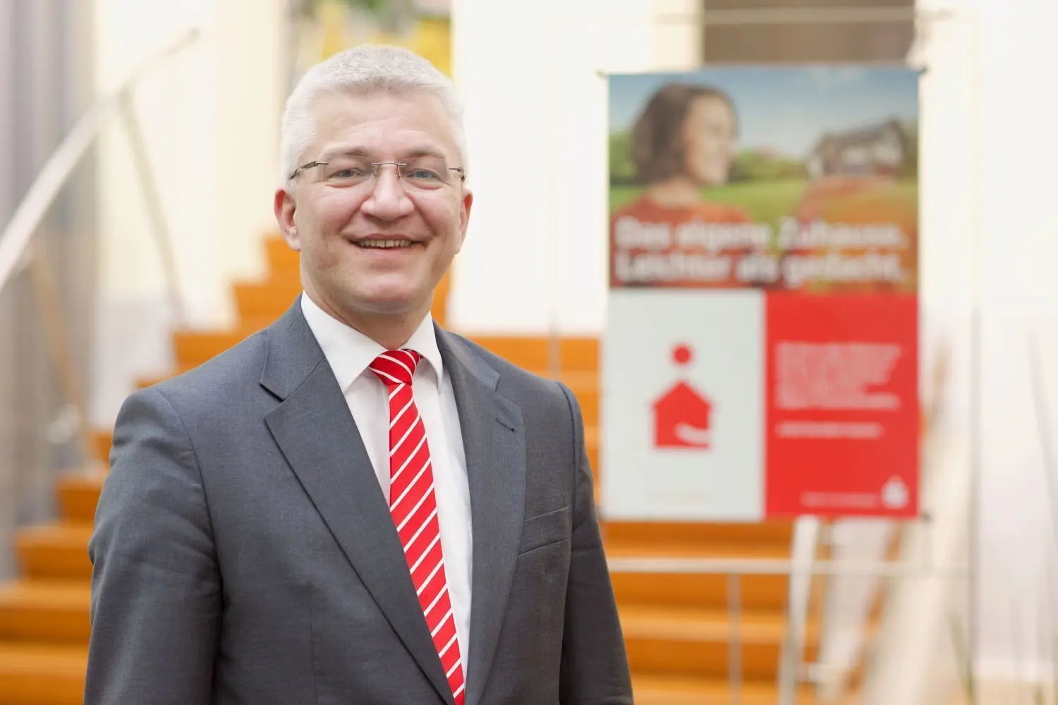 Karsten Teuffert ist Bereichsleiter Vorstandssekretariat und Organisation bei der Sparkasse Ostprignitz-Ruppin. In sein Aufgabengebiet fällt unter anderem die Arbeit in der Stiftung der Sparkasse.