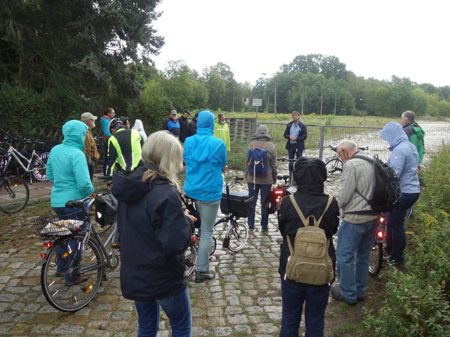 Auch am ehemaligen Güterbahnhof in Falkensee machte die historische Stadttour Station.