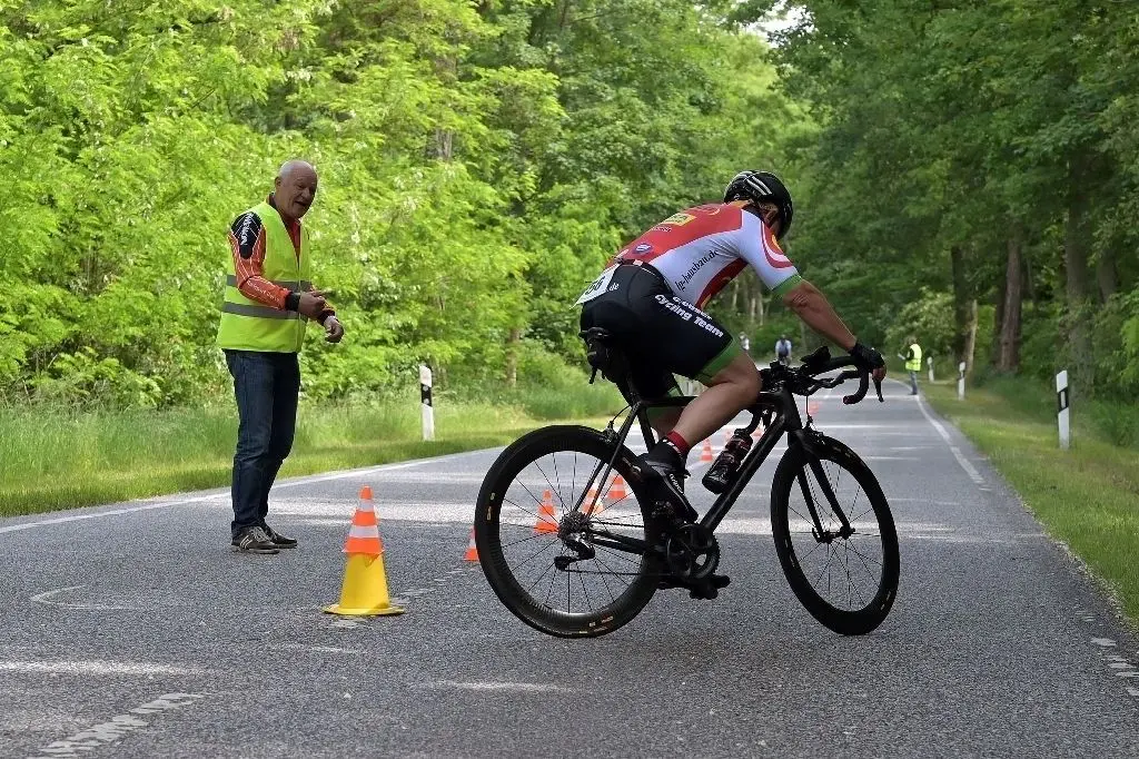 An dieser scharfen Kehre mussten die Radsportler den Rückweg antreten.