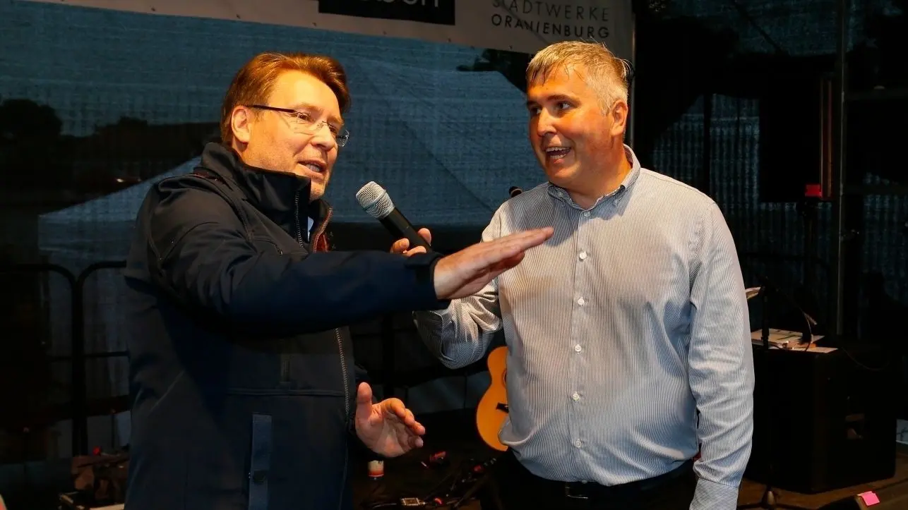 Stadtfest 2023 in Oranienburg - Rummel, Regen, Fahrgeschäfte und jede Menge Musik.