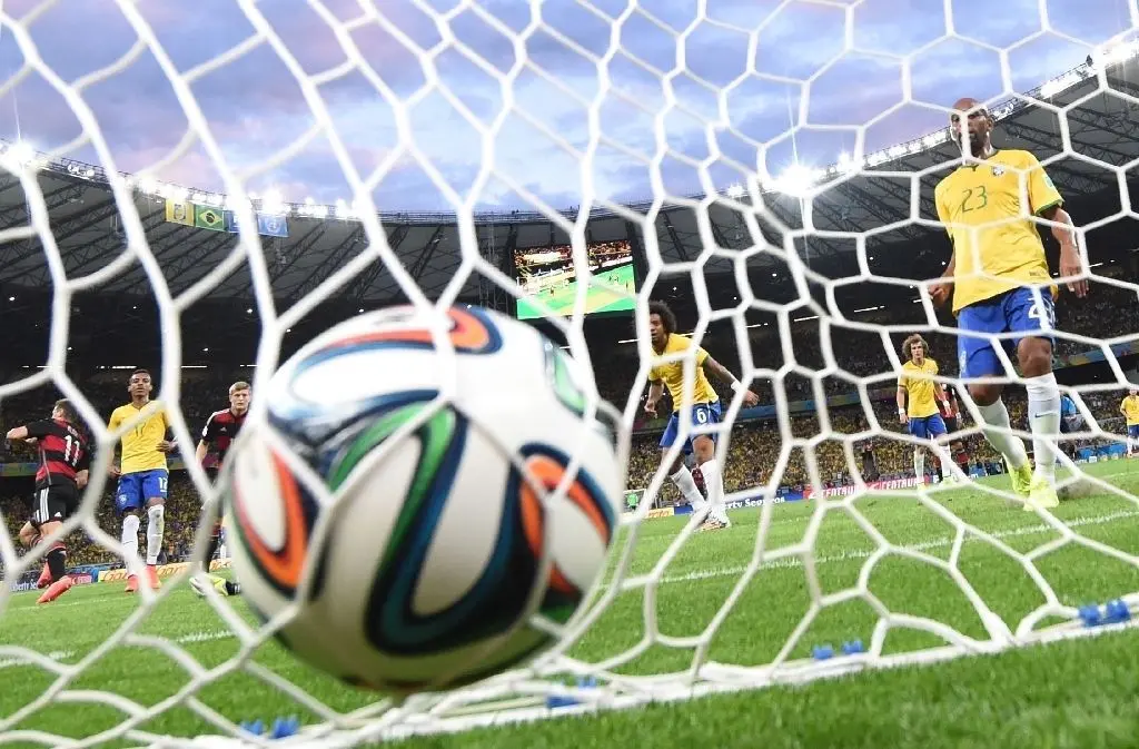 Präsentation "Fußball-WM 2014 In Brasilien - Eine Runde Sache