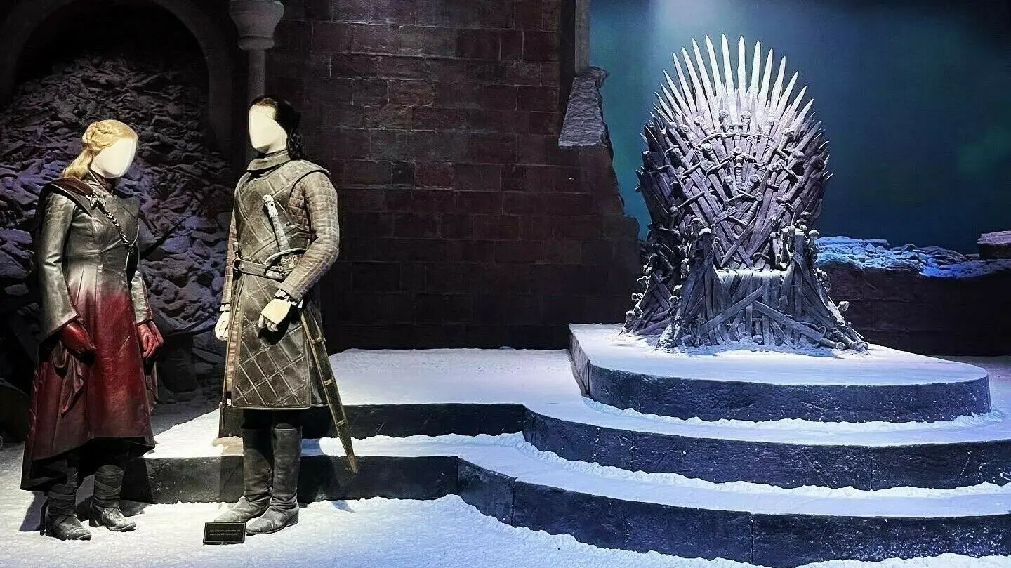 Objekt der Begierde. Der Eiserne Thron. Wer auf ihm sitzt, herrscht über die sieben Königreiche.