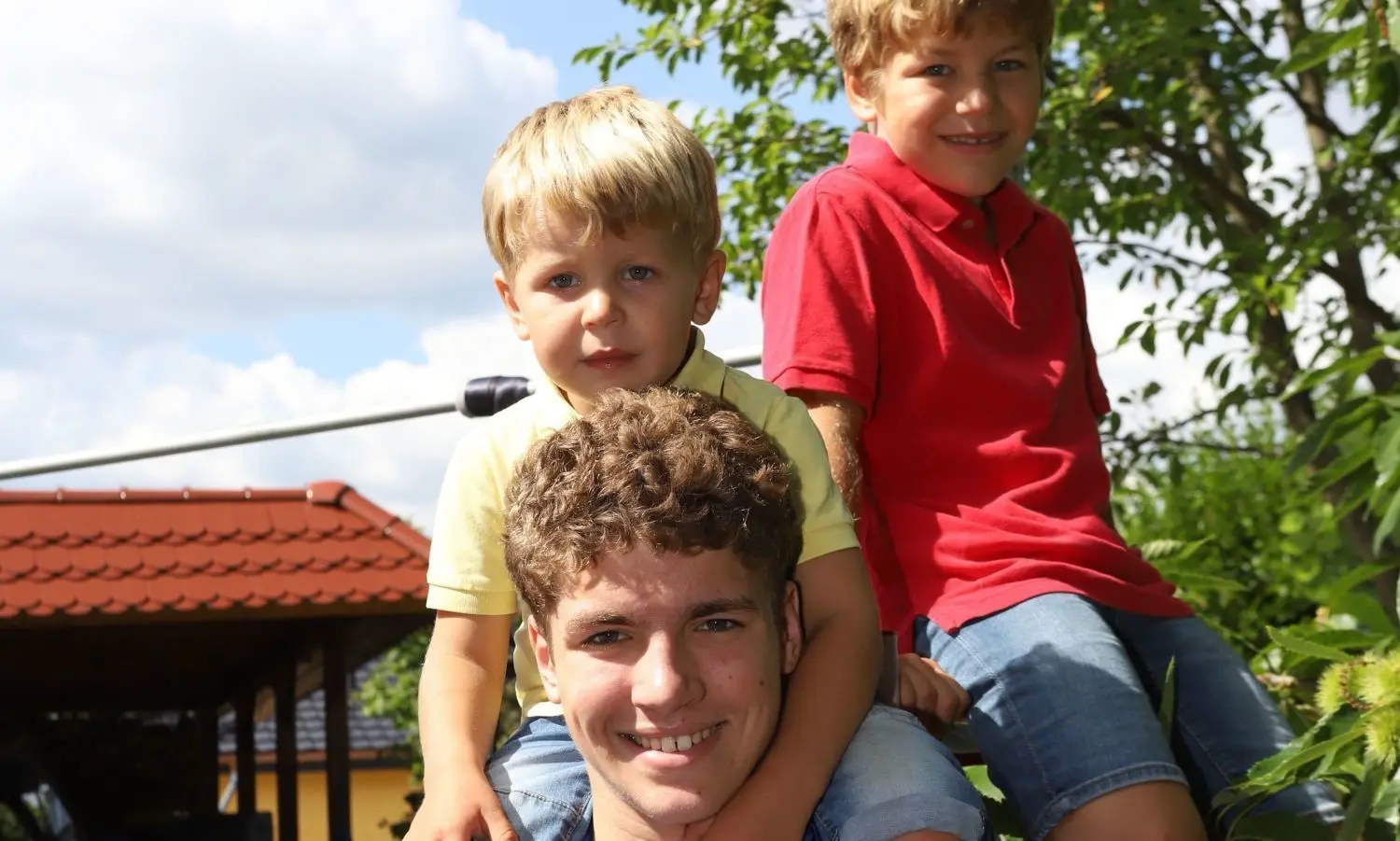 Privat-Moment: Hugo Engelien mit seinen Brüdern Otto (3) und Egon (8).