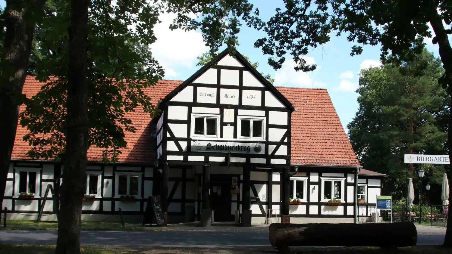 Der Gasthof Schwanenkrug ist das älteste Gebäude im Schönwalder Ortsteil Siedlung.