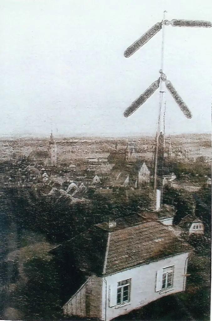 Ein zeitgenössisches Bild vom optischen Telegrafen (um 1840) erhält der interessierte Besucher auf einer Informationstafel am Ausflugslokal Marienberg.