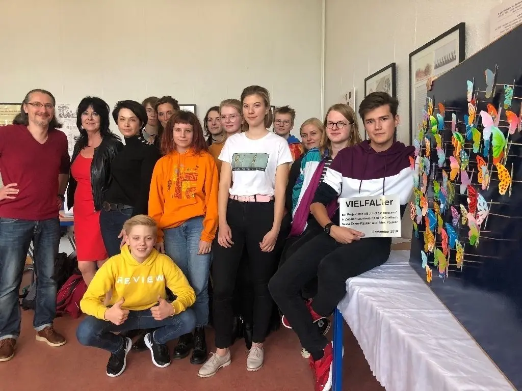 Die AG für Toleranz hatte die Vielfalter zusammen mit den Künstlern Sveta Esser-Pauker und Alexander Pauker entwickelt.