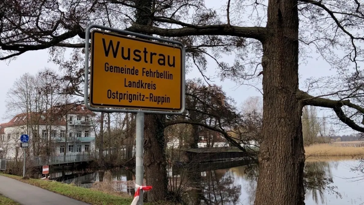 Wustrau hat viel zu bieten. Wasser, Geschichte, nette Menschen, Kunst und viel Natur.
Wustrau und das Wohngebiet Am Weinberg
