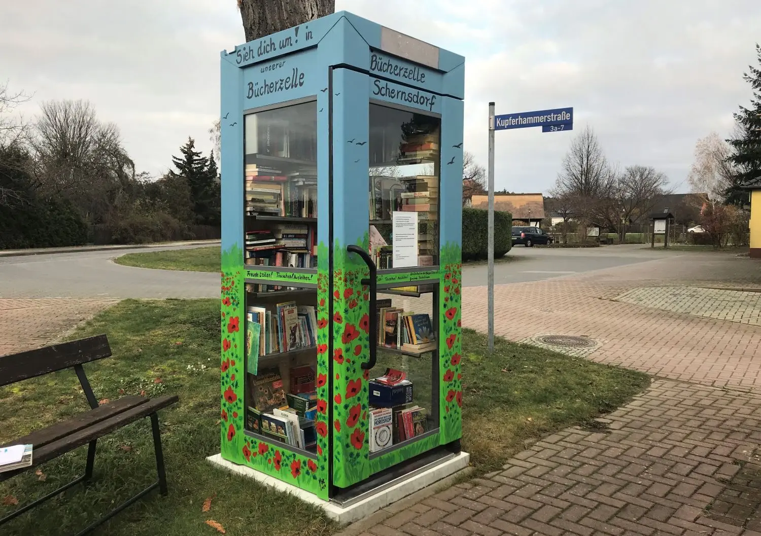 Hübsch gestaltet: die Bücherzelle in Schernsdorf