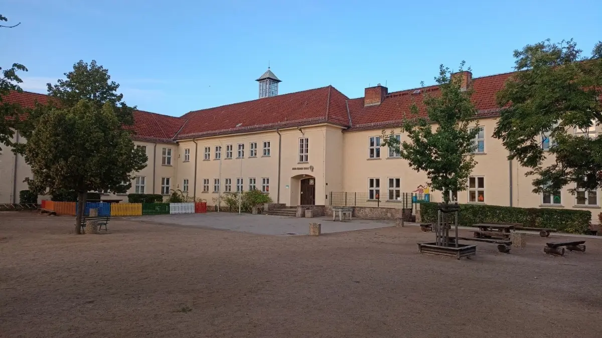 Die Georg-Büchner-Schule in der Brunold-Straße in Joachimsthal. Rund 270 Grundschüler werden hier unterrichtet.
Die Georg-Büchner-Schule in der Brunold-Straße in Joachimsthal. Rund 270 Grundschüler werden hier unterrichtet.