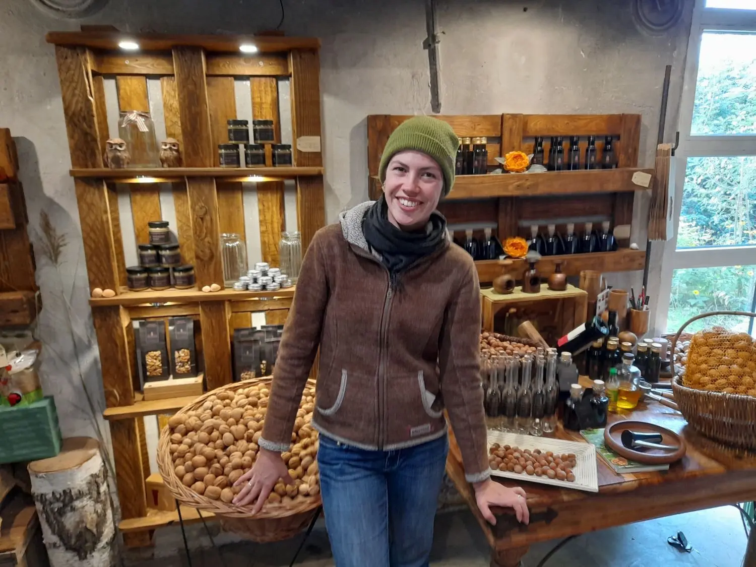 Vivian Böllersen in ihrem neu gestalteten Hofladen.