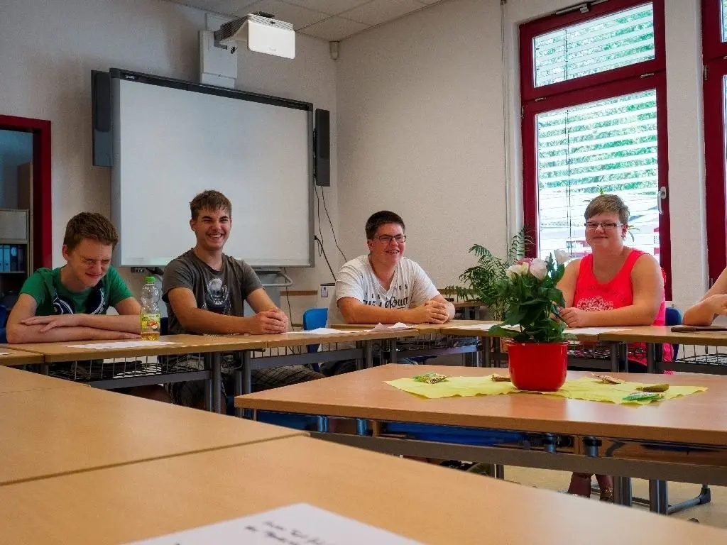 Justin Linke, Willi Wenzel, Leon Schlegel und Josefine Marie Donath (von links) besuchen die Sekundarstufe I.