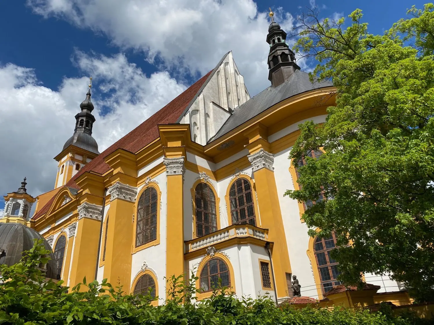 Das „Barockwunder“ Kloster Neuzelle ist den Mönchen etwas zu laut.