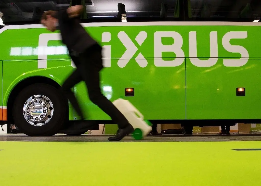 Künftig wird es auch grüne Busse geben: Der erste Flixbus aus Słubice fährt Ostersonnabend nach Danzig.