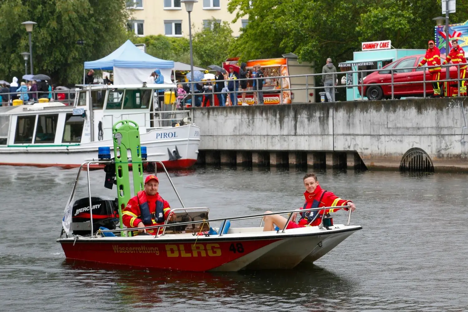 Stadtfest 2023 in Oranienburg - Rummel, Regen, Fahrgeschäfte und jede Menge Musik.
