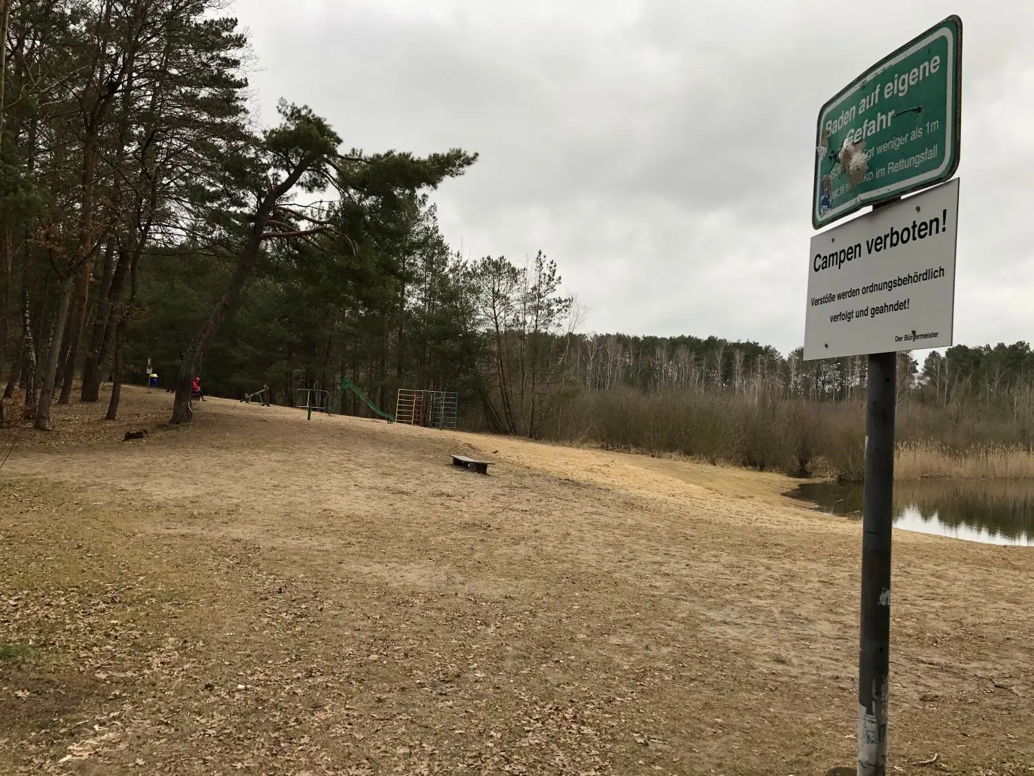 Nassenheide, trauriger Spielplatz am Waldsee wird aufgehübscht