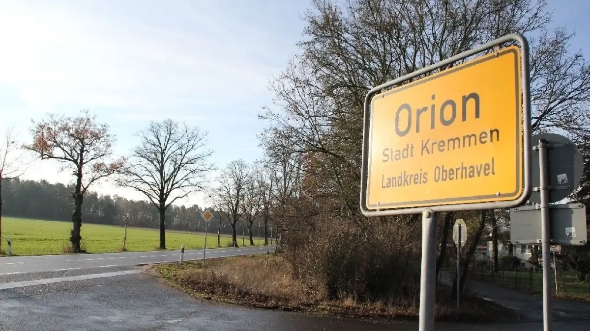 Freie Fläche mit Potenzial: Auf dem Feld sollte eigentlich ein Solarpark entstehen. Dazu kam es nie. Ein neuer Plan des Grundstückeigentümers sieht Wohnungsbau vor.
Gartensiedlung für 165 Menschen in Kremmen, Orion, geplant, Fotos: Marco Winkler