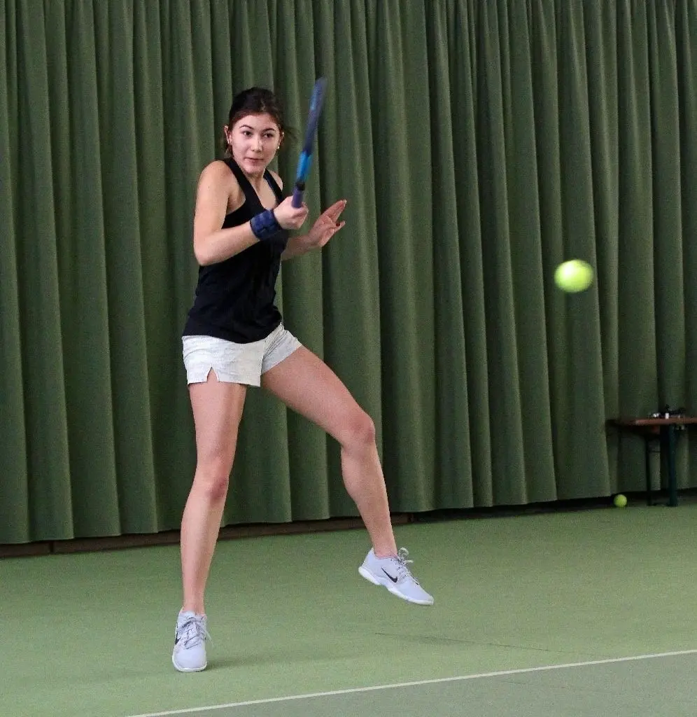 Souveräne Auftaktsiegerin der Schwapp-Tennis-Serie in Fürstenwalde: Afandieva Sofiya vom Potsdamer TC Rot-Weiß