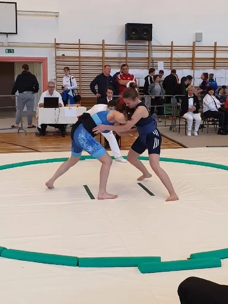 Luca Leoni Kose (r.) gewann in den Altersklassen U16 und U18 jeweils Silber.
