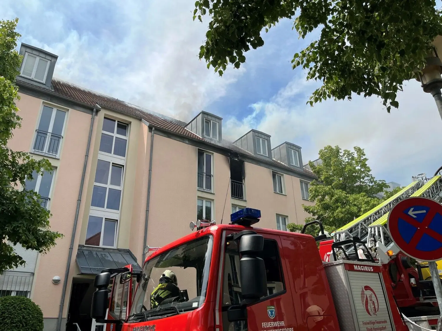 Die Feuerwehr musste mehrere Wohnungen evakuieren.