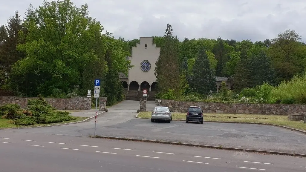 Das Krematorium 1940 und 2020. Sammlung/Foto/Text: Th. Messerschmidt