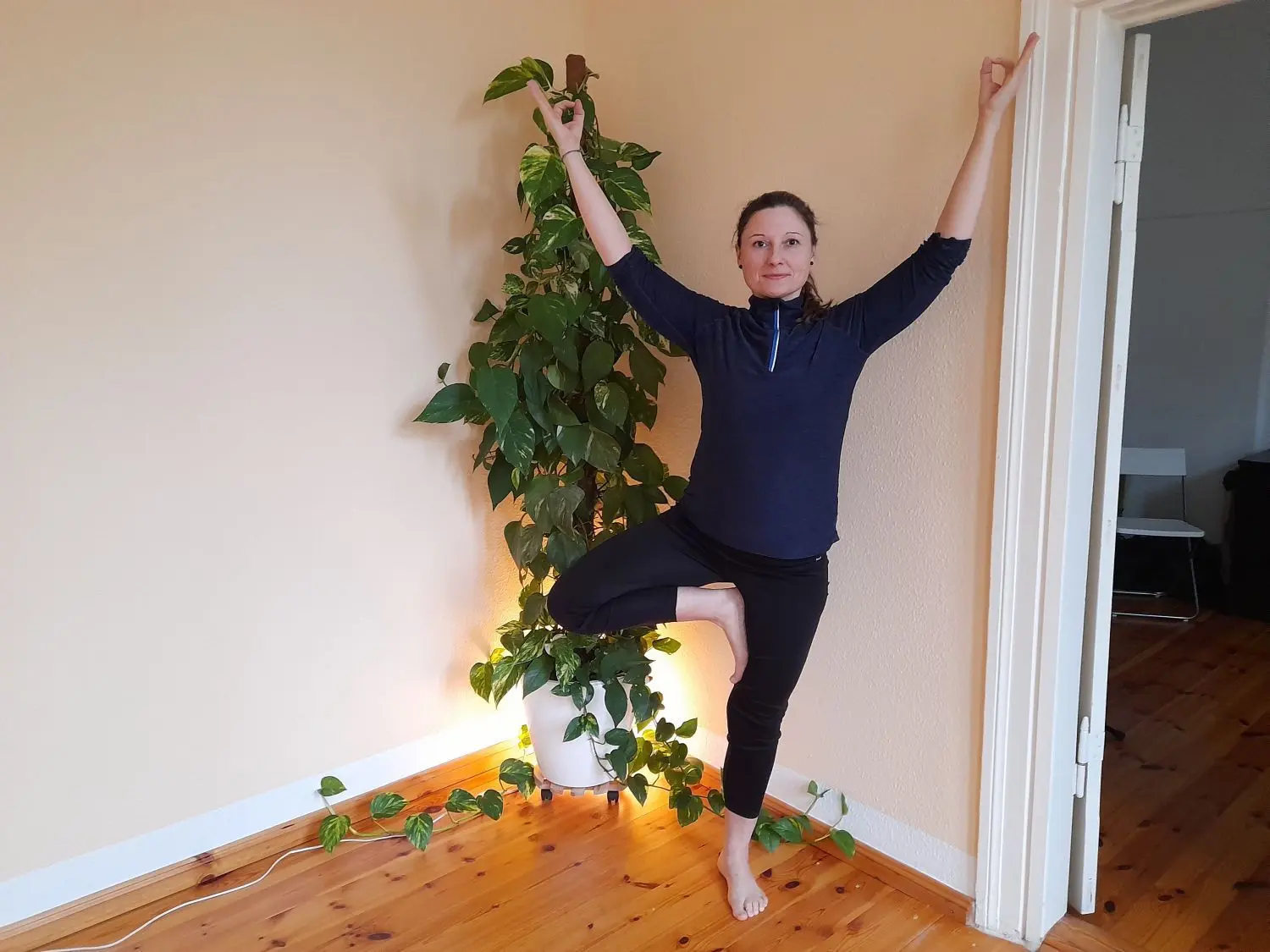 Yasmin Dietl unterrichtet Yoga als Lebensweg. Dazu gehört auch, dass innere und äußere Gleichgewicht zu finden.