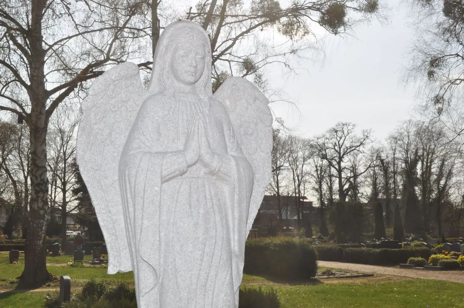 Ein Engel wacht über die Sternenkinder: Vergangenen Herbst wurde das Denkmal aufgestellt.