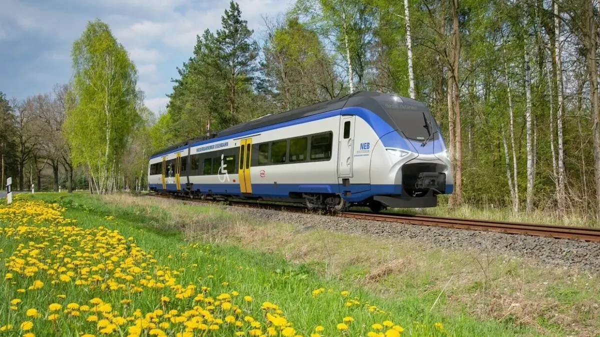 Mehr Platz und höherer Fahrkomfort: Das jedenfalls verspricht sich die Niederbarnimer Eisenbahn durch den Einsatz batteriebetriebener Züge ab Ende 2024 auf der Linie des RB12.