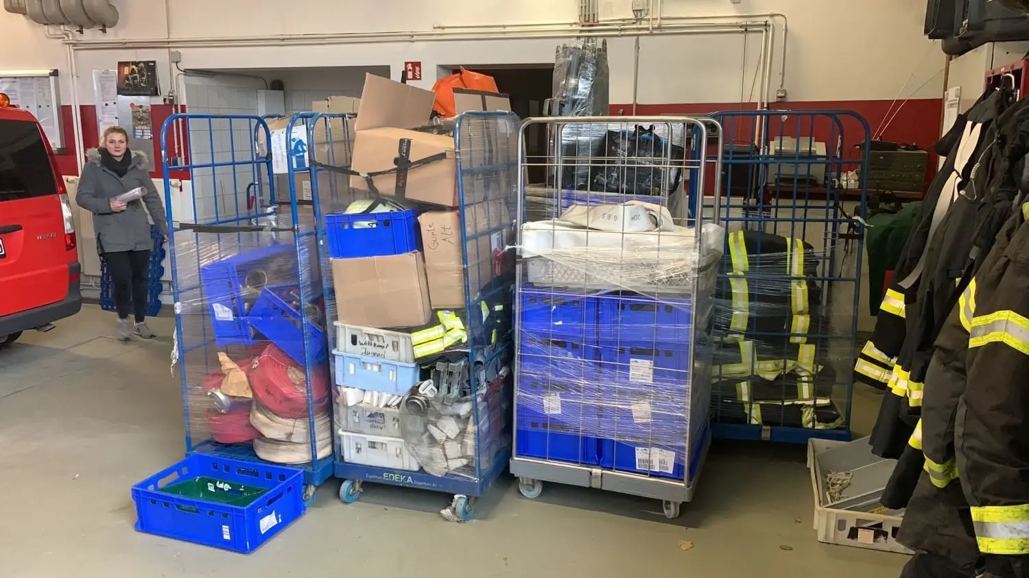 Sieben Ortswehren der Region hatten Material für ukrainische Feuerwehrleute gespendet.