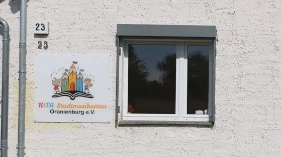 Die Kita Stadtmusikanten wird von der Stadt übernommen. Der Elternverein Kita Stadtmusikanten Oranienburg e.V. bleibt jedoch erhalten.