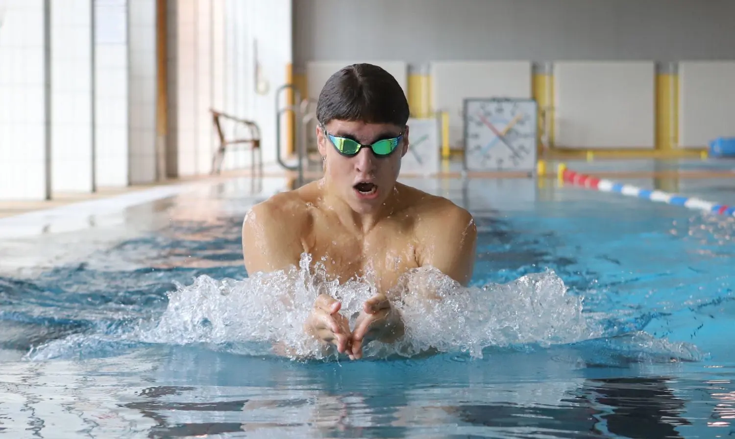 Auf Rekordjagd: Hugo Engelien (13) hält in seiner Altersklasse den deutschen Rekord im Brustschwimmen über 100 Meter.