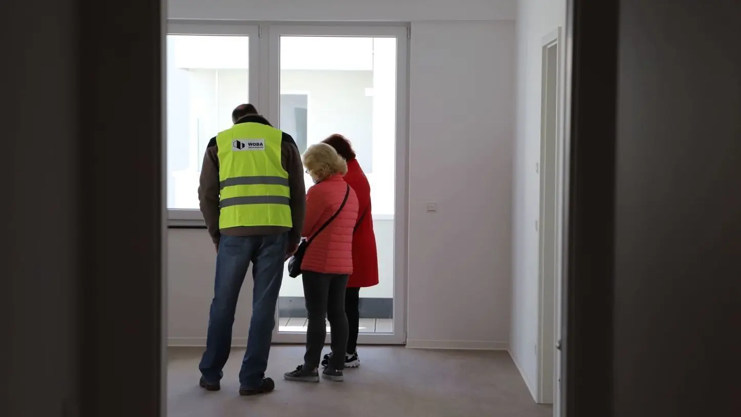 Auf Wohnungssuche in Oranienburg: Günstige Wohnungen zur Miete sind rar. In der Weißen Stadt vermietet die Woba nun 80 neue Wohnungen.