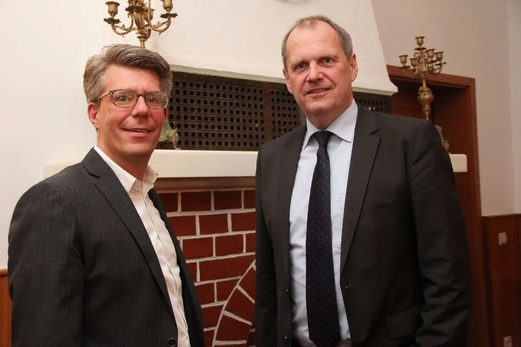 Veranstaltung im Hotel 1912: Jochen Beutgen (l.) von der Angermünder CDU mit dem CDU-Bundestagsabgeordneten Fritz Güntzler.