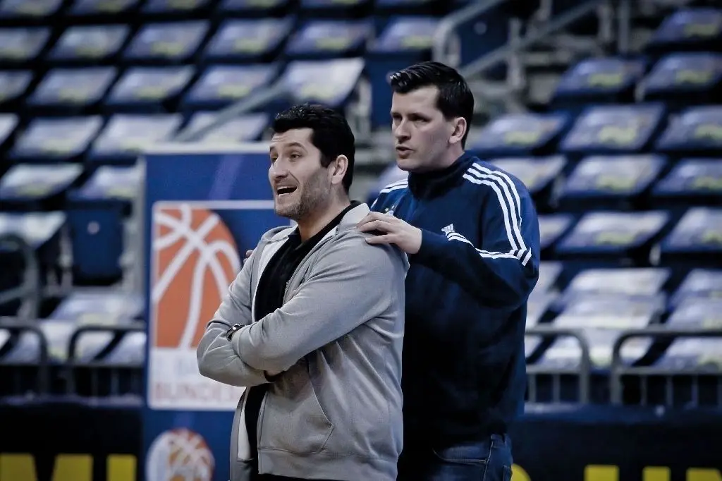 Gutes Gespann: Drei Jahre war Sebastian Trzcionka (rechts) Co-Trainer bei Lok Bernau und unter- stützte Headcoach René Schilling.