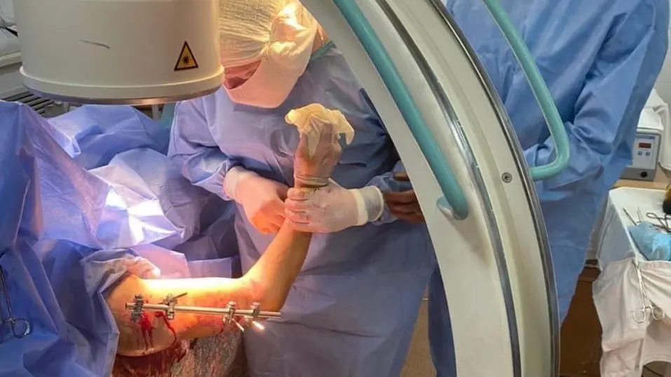 Meldung aus dem Krankenhaus in Saporischschja in der Ukraine an die Helfer in Deutschland: „Die Technik ist heute morgen angekommen, sie ist schon im Einsatz bei der Hilfe für die Verteidiger der Ukraine.“