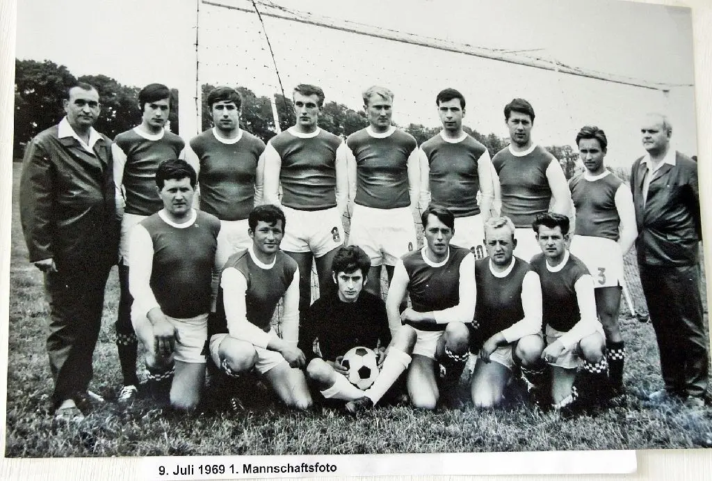 Erfolgsteam: So präsentierte sich die sportliche Gemeinschaft vor 50 Jahren. 1969 trat Traktor mit diesen Männern an.