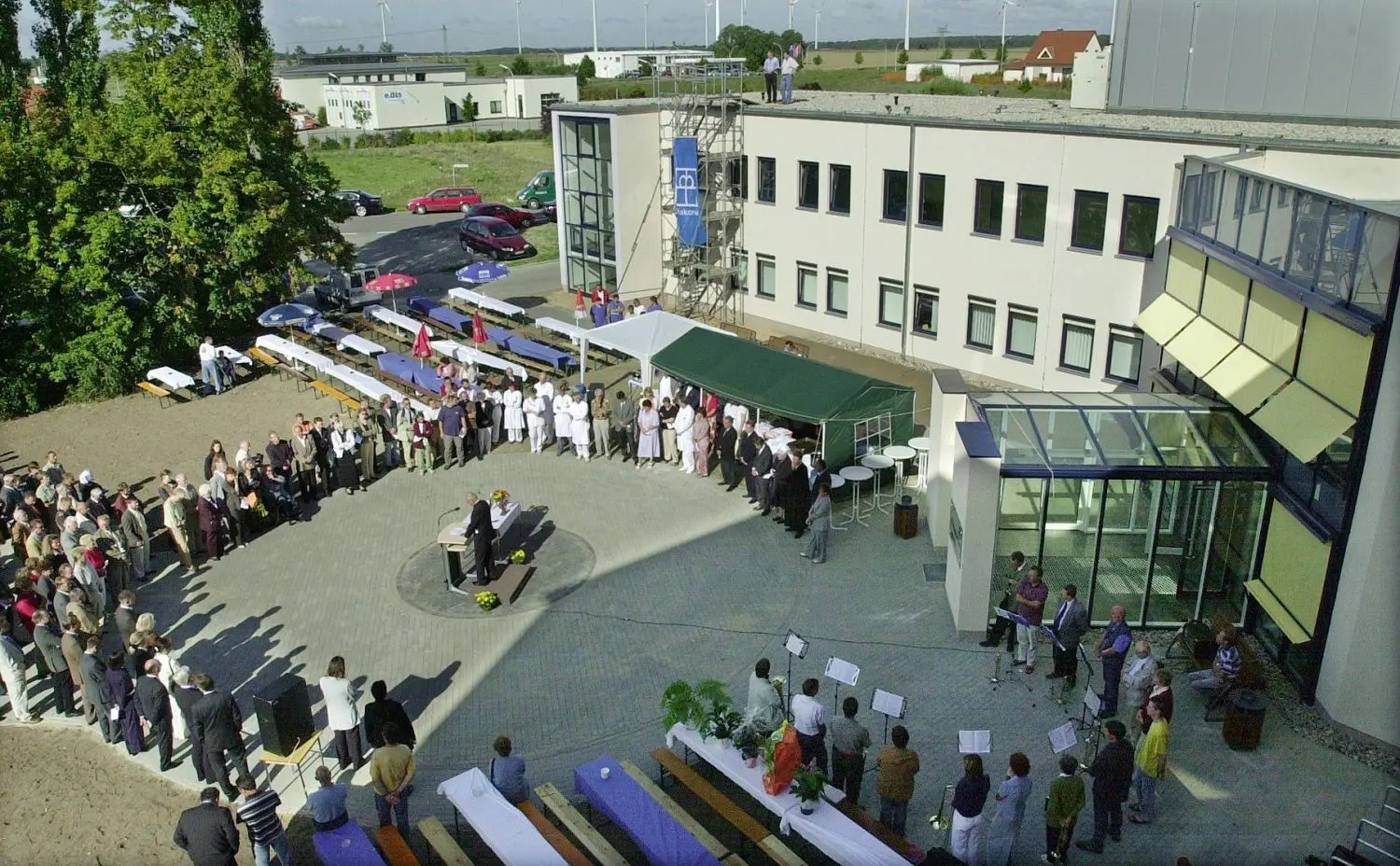 Eröffnung: Am 8. September 2004 erfolgte die Einweihung  des Evangelischen Krankenhaus Lutherstift in Seelow.