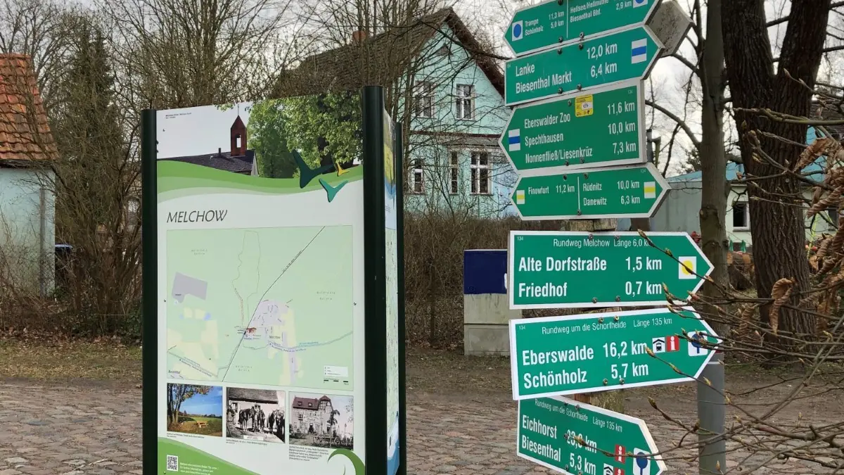 Startplatz zum Wandern: Vom Bahnhof in Melchow aus geht es in den nähere Umgebung, die viele Geheimnisse birgt.
Melchow, Wanderwege vom Bahnhof aus