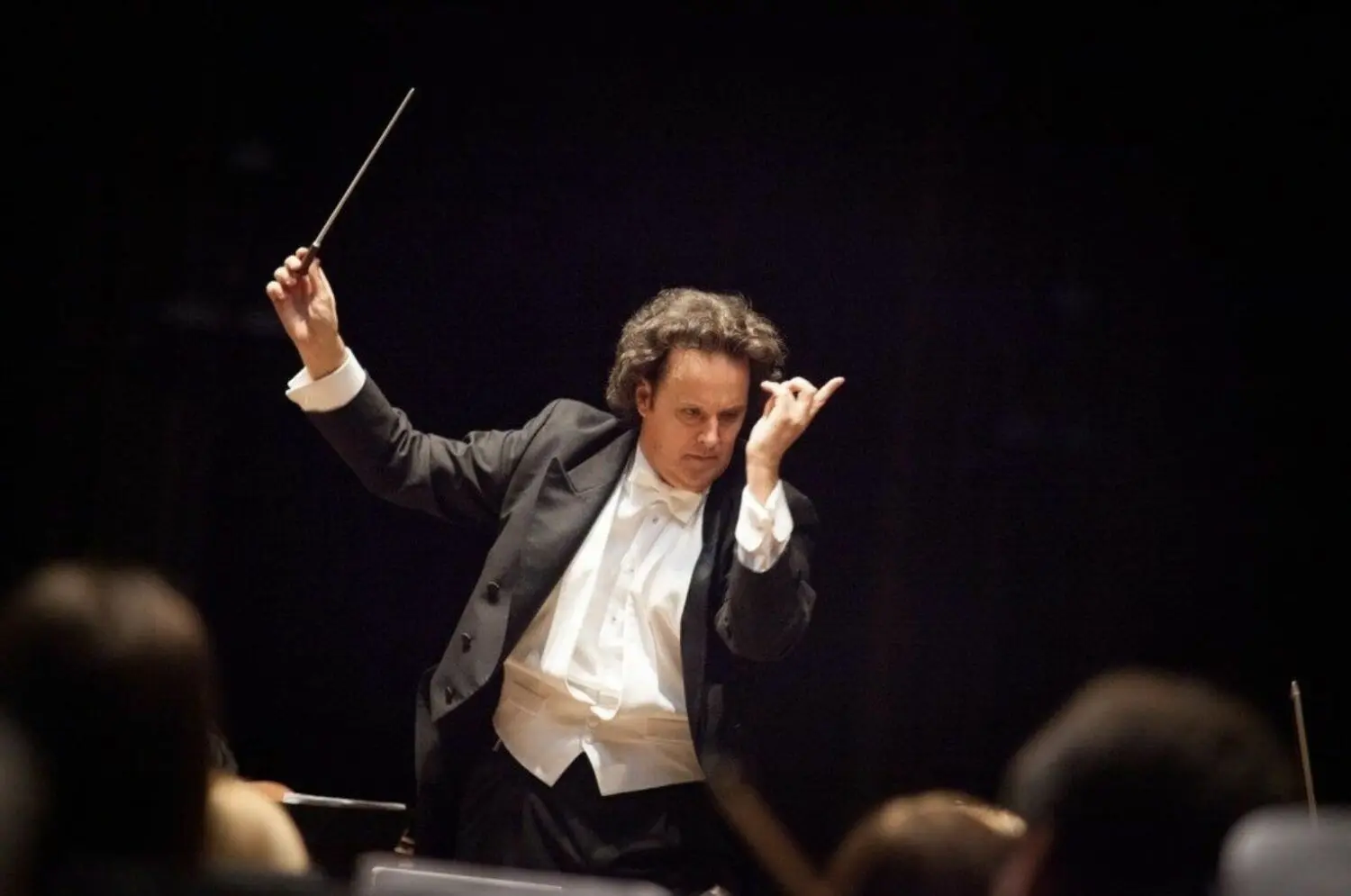 Kurzfristig ins Programm gekommen: Dirigent Hobert Earle vom Odessa Philharmonic Orchestra