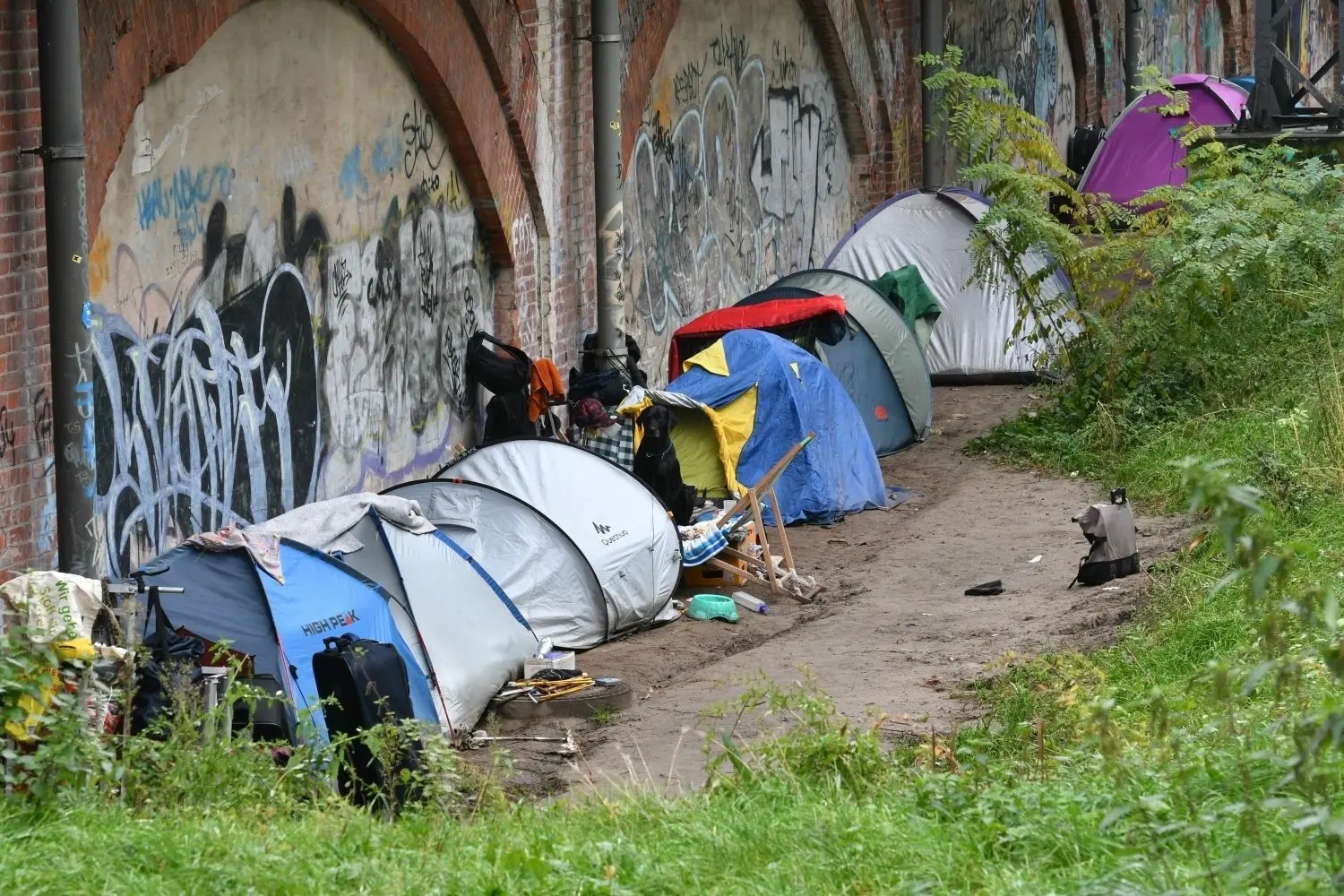 Zelte am Stadtbahn-Viadukt im Tiergarten. In Berlin leben geschätzte 6000 Obdachlose. Notübernachtungen gibt es aber nur für rund 1000 Menschen.