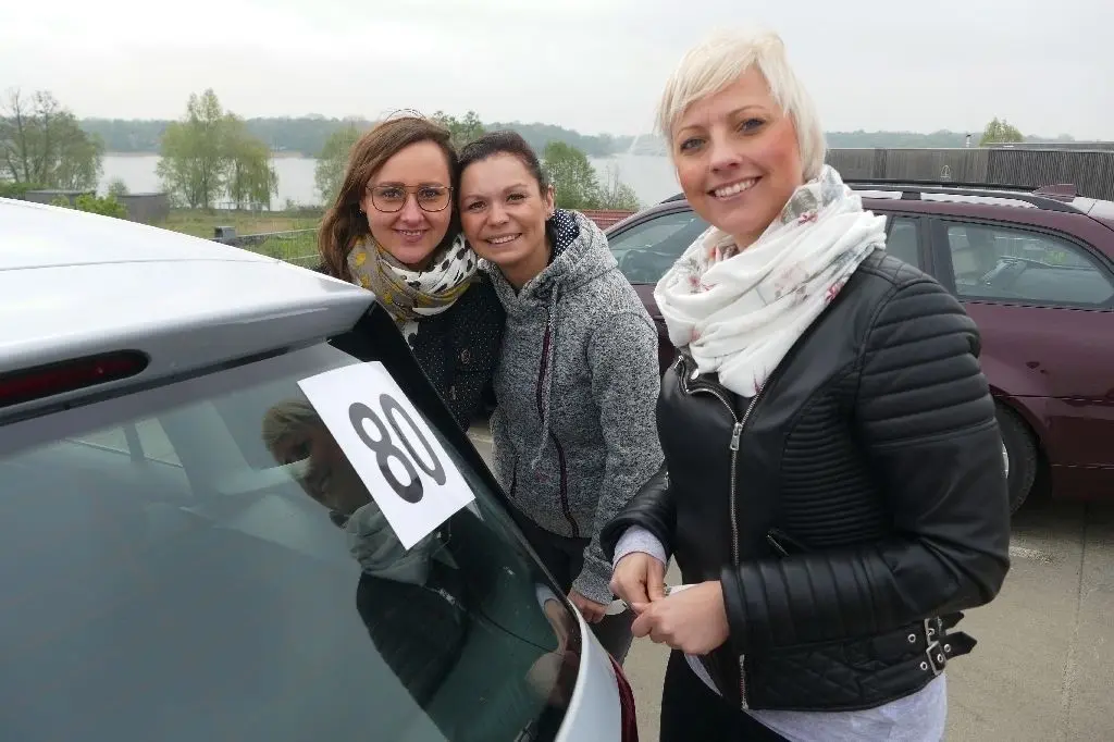 Frauenpower: Julia Faulborn, Janett Böhm und Kathrin Remmer traten zu dritt bei der Rallye an.