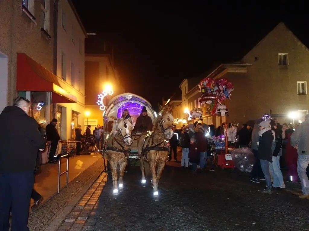 Die Hofweihnacht zieht sicherlich auch in diesem Jahr wieder tausende Besucher in die Nauener Altstadt.