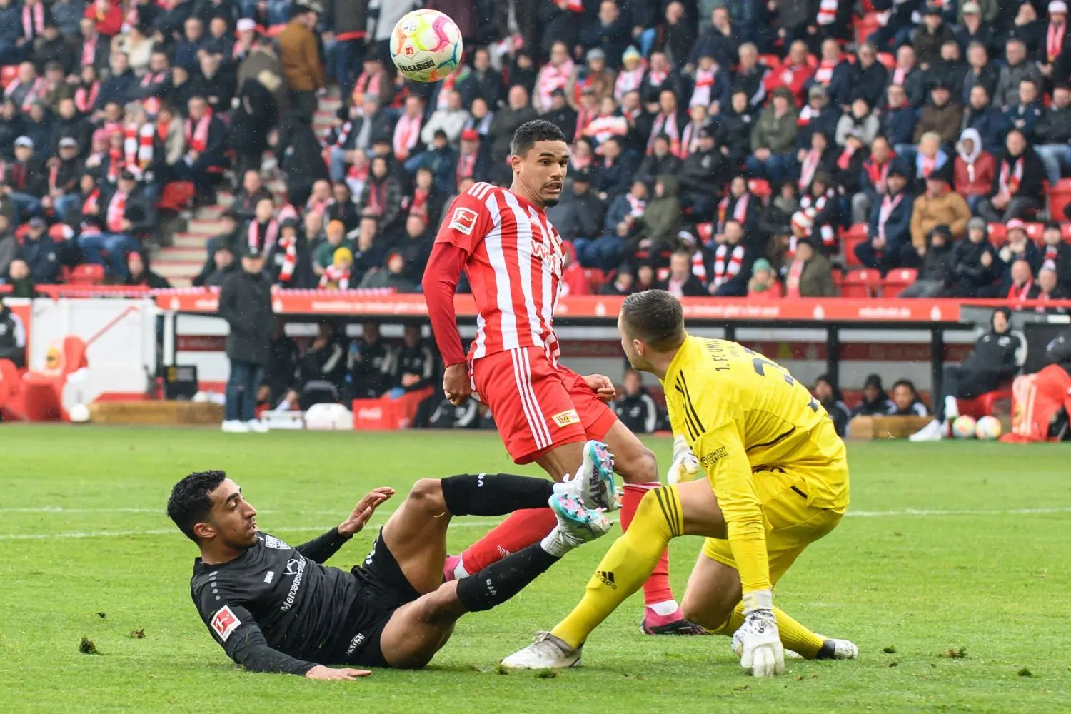 Torhüter Lennart Grill sprang für den verletzten Stammkeeper Frederik Rönnow ein und hielt das Tor des 1. FC Union Berlin gegen den VfB Stuttgart sauber.