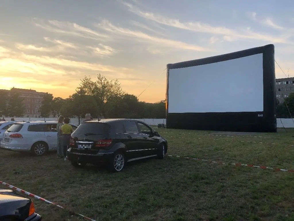 Am Donnerstag lief das Autokino in Eisenhüttenstadt an. Am Sonnabend gibt es noch eine letzte Aufführung.
