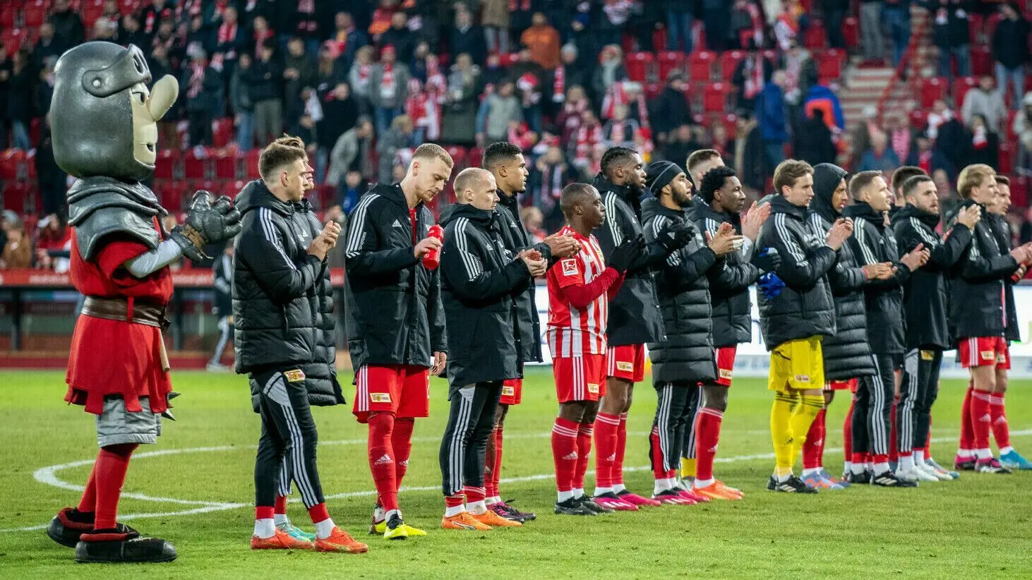 Union Berlin musste sich gegen Bundesliga-Schlusslicht FC Schalke 04 mit einem torlosen Remis begnügen.