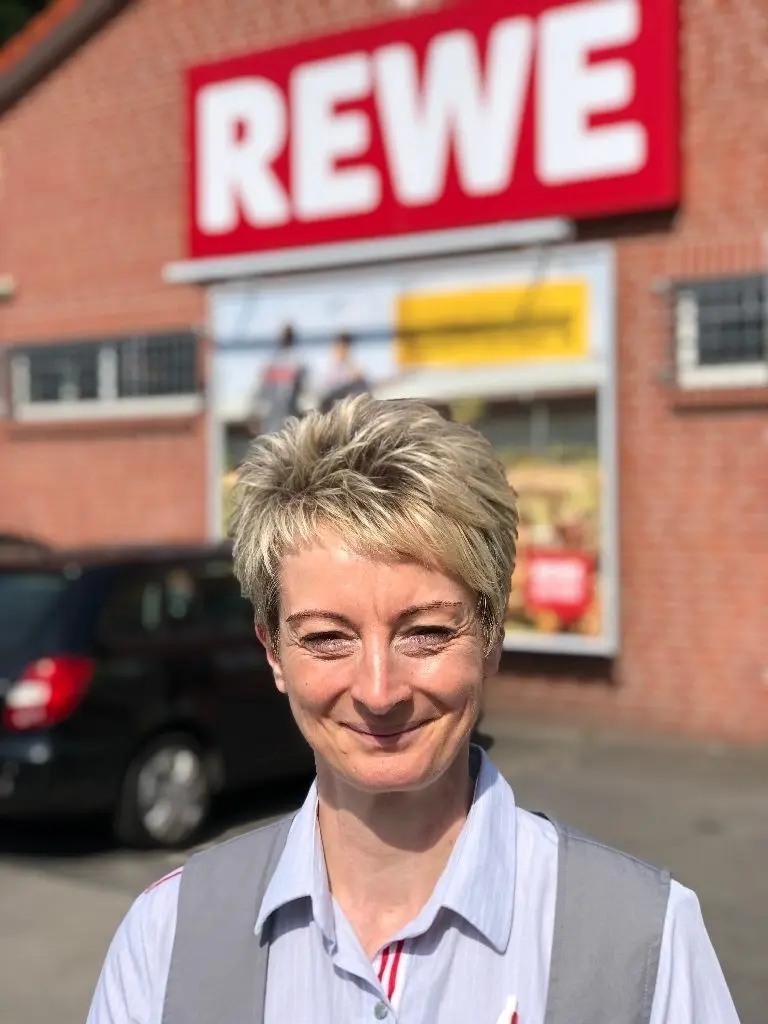 Inhaberin Susan Tscheschlok freut sich auf ihre neue Filiale.