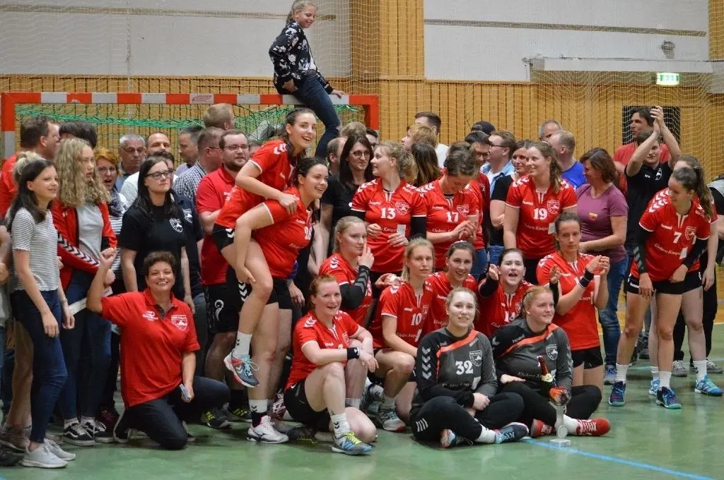 Die MBSV-Frauen feierten in Guben ihre Meisterschaft in der Verbandsliga Süd und damit den Aufstieg in die Brandenburgliga.