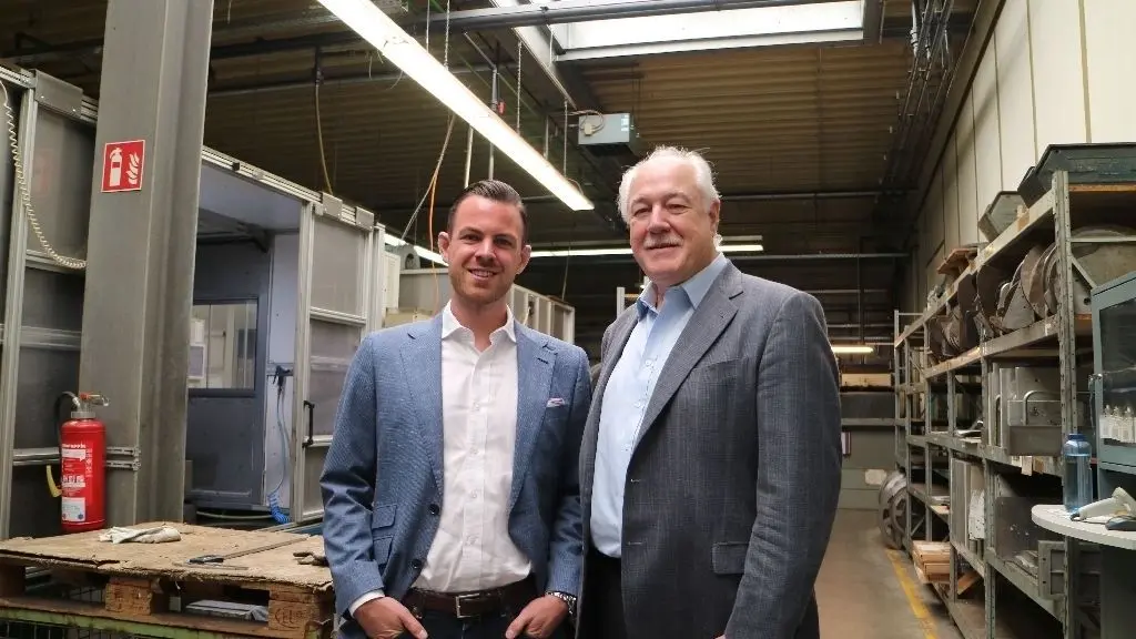 Vater Ivo Cozzini, Eigentümer (r.) und Sohn Alexander Cozzini Geschäftsführer von BE Maschinenmesser GmbH & Co. KG in Spreenhagen